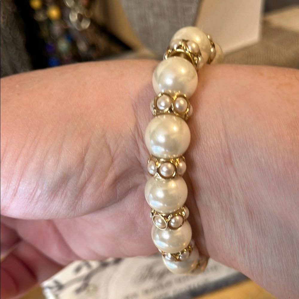 Charter Club Elegant Gold Tone Pearl Bracelet - Picture 5 of 6